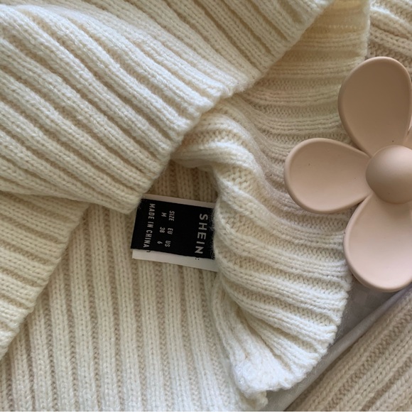 ୨୧ ･ﾟ✧ SHEIN Rib Knit V-Neck Crop Sweater - Picture 5 of 5